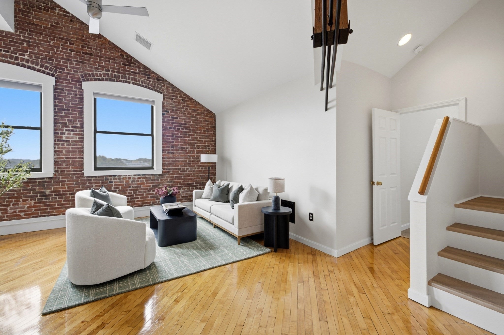 94 Newbury Ave 402