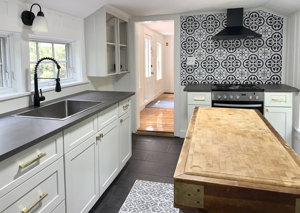146 Herring Pond Rd