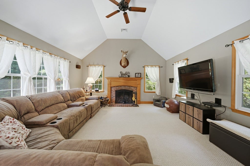 259 Cherry St, Bridgewater, MA, 259 Cherry St, Bridgewater, MA Photo #5
