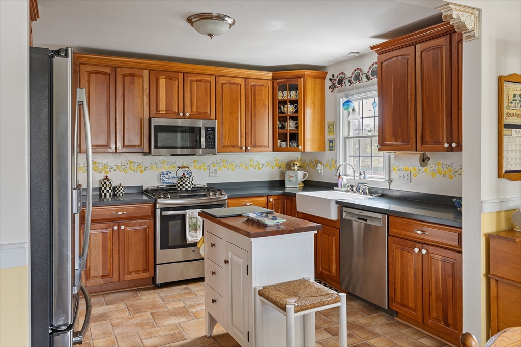 144 Hayden Rowe St, Hopkinton, MA Photo #9