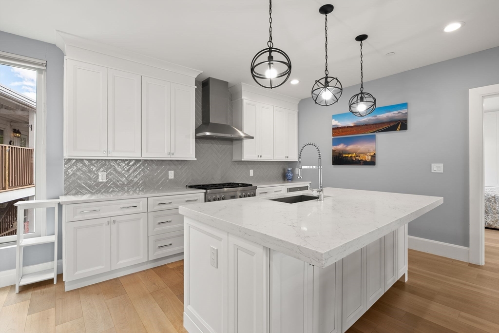 Click for 520 Dorchester Ave #3R, Boston, MA slideshow