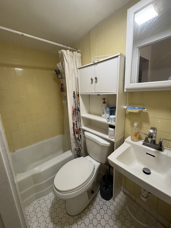 Cambridge, Massachusetts 02139, United States, 2 Bedrooms Bedrooms, ,1 BathroomBathrooms,Residential,Active,189574