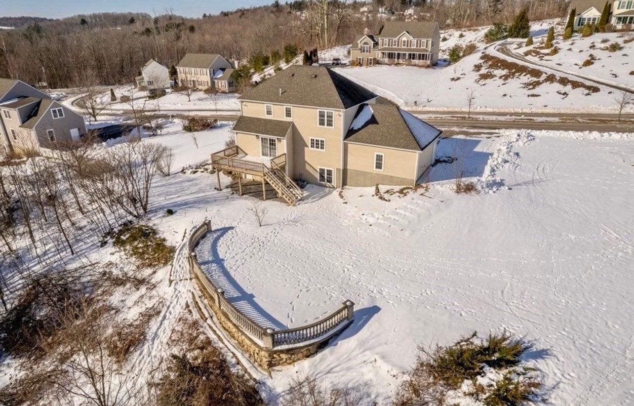 8 Vista Cir