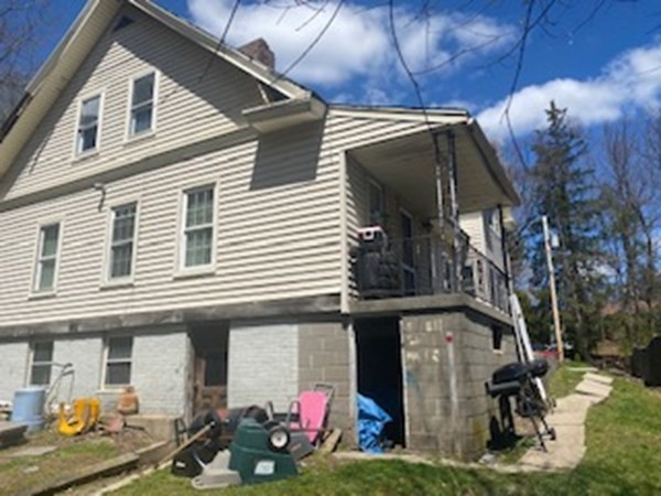 7 Bourne St