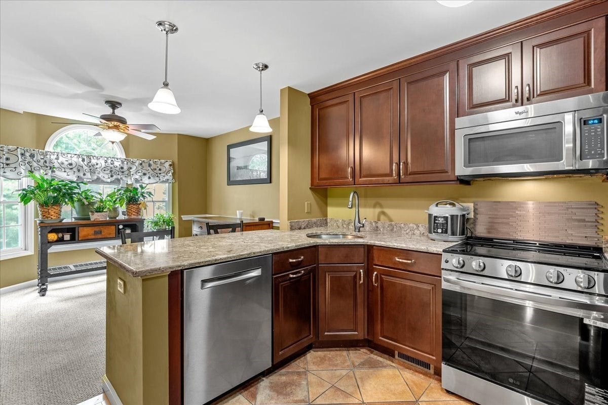 20 Waltham Dr #20, Plainville, MA, 20 Waltham Dr #20, Plainville, MA Photo #6