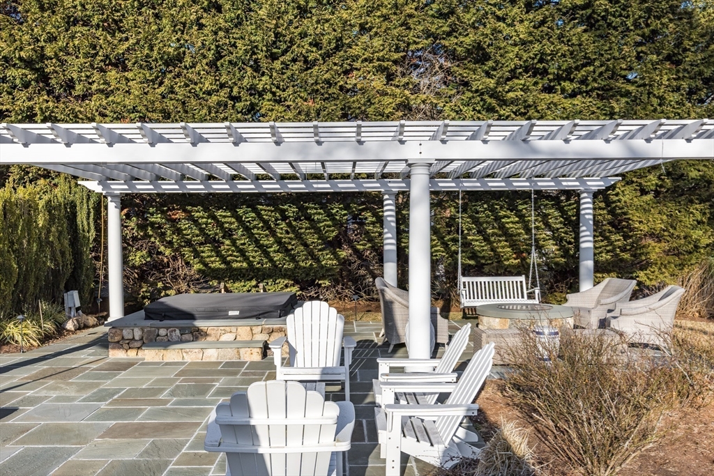 Barnstable, Massachusetts 02655, United States, 5 Bedrooms Bedrooms, ,6 BathroomsBathrooms,Residential,Active,96923