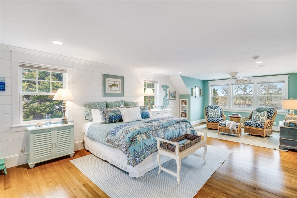 Barnstable, Massachusetts 02655, United States, 5 Bedrooms Bedrooms, ,6 BathroomsBathrooms,Residential,Active,96923