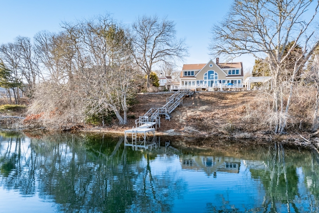 35 Hidden Ln