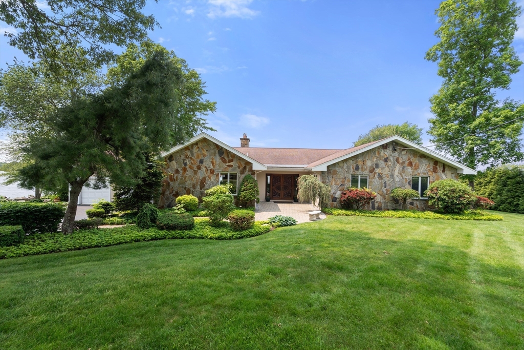 41 Plymouth Blvd