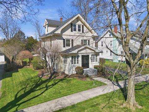 70 Hopkins Place Longmeadow MA 01106