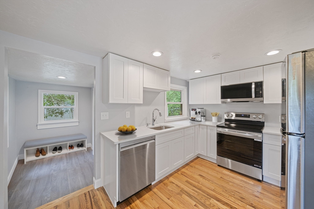 13 Hickory Rd