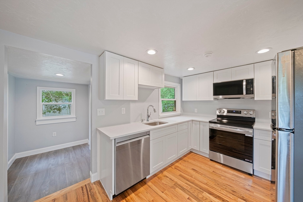 13 Hickory Rd