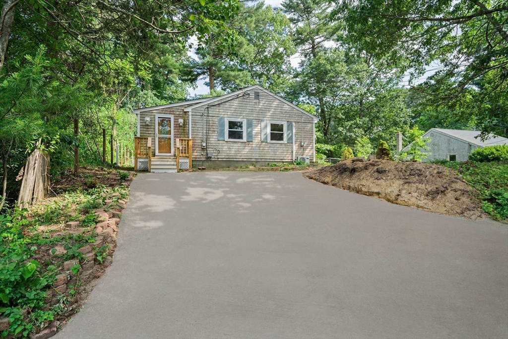 13 Hickory Rd
