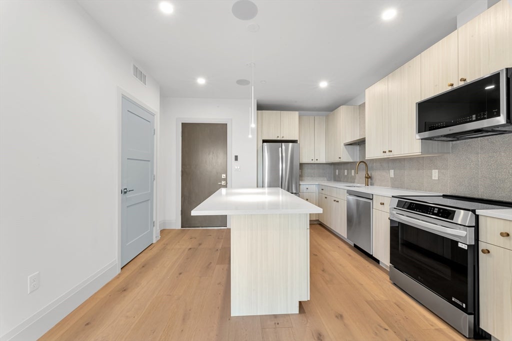 34 Oak Street #304, Boston, MA, 34 Oak Street #304, Boston, MA Photo #2