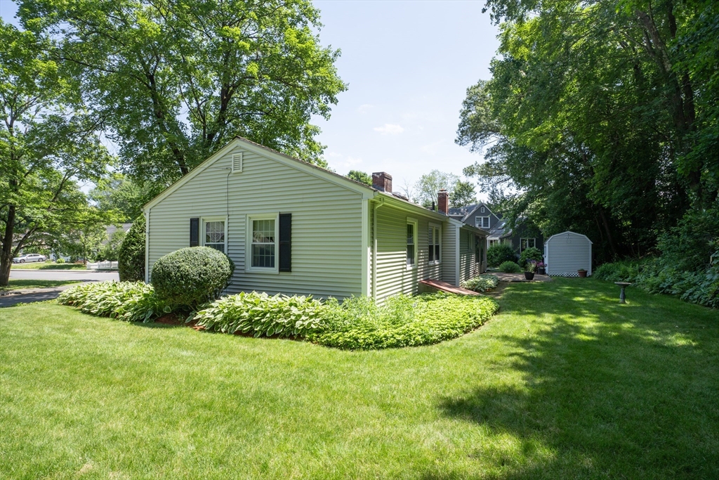 22 Plant Ave