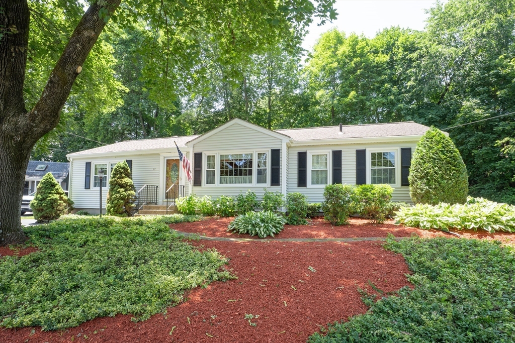 22 Plant Ave
