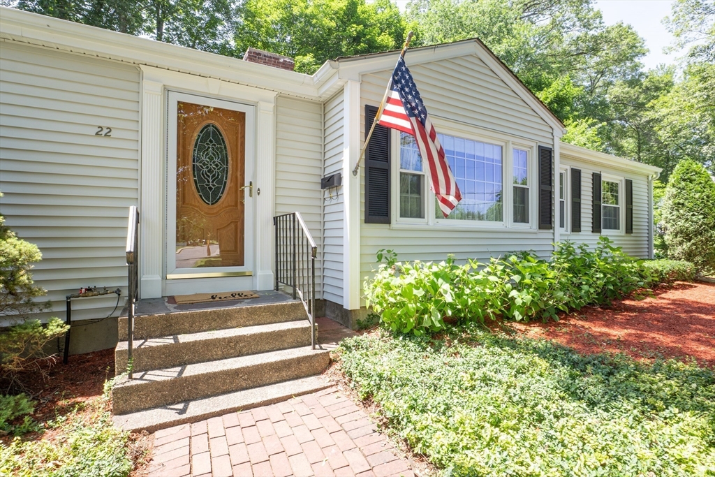 22 Plant Ave