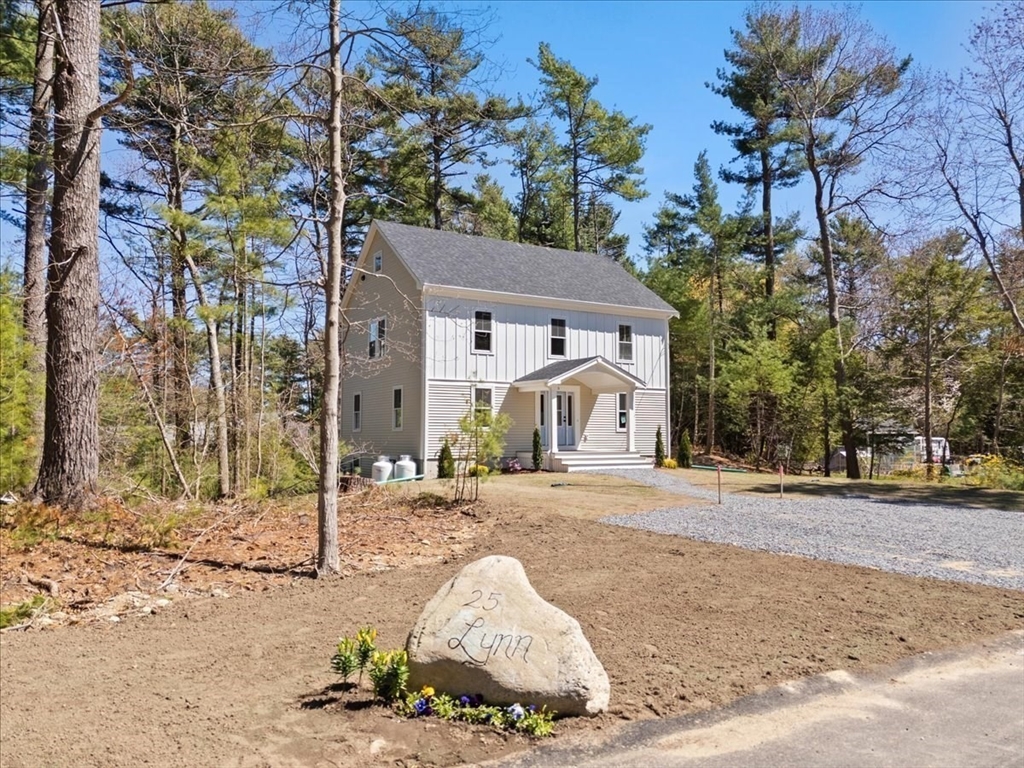 25 Lynn St