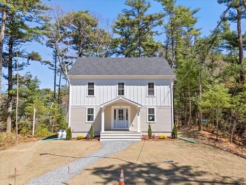 Photo of 25 Lynn St, Marshfield, MA 02050 (MLS # 73514240)