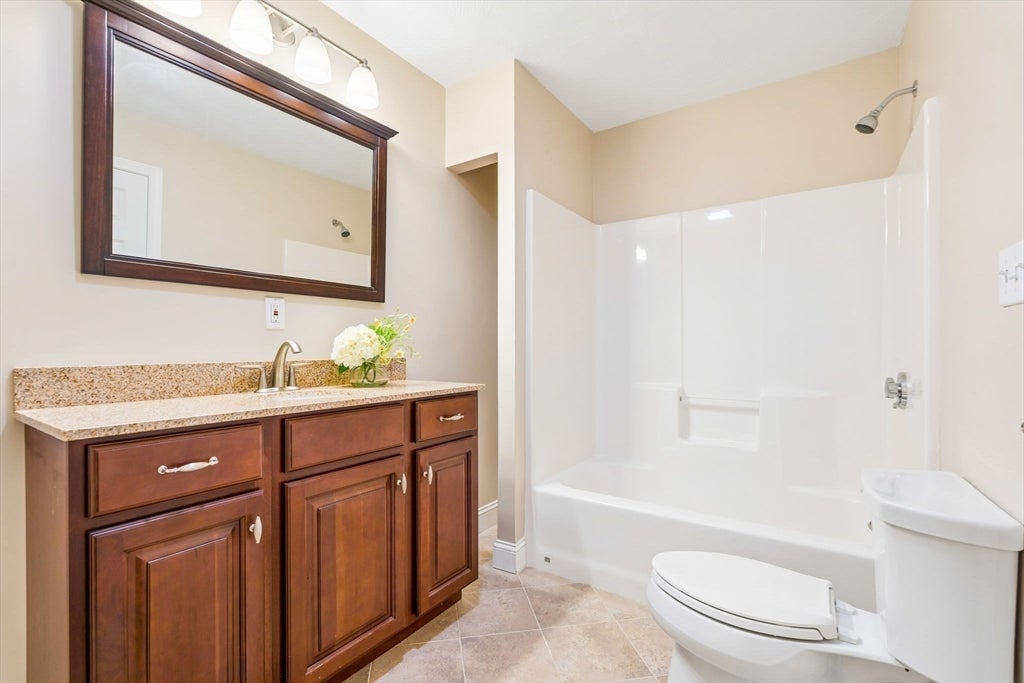 71 Hillcrest Road, Marlborough, MA Photo #12