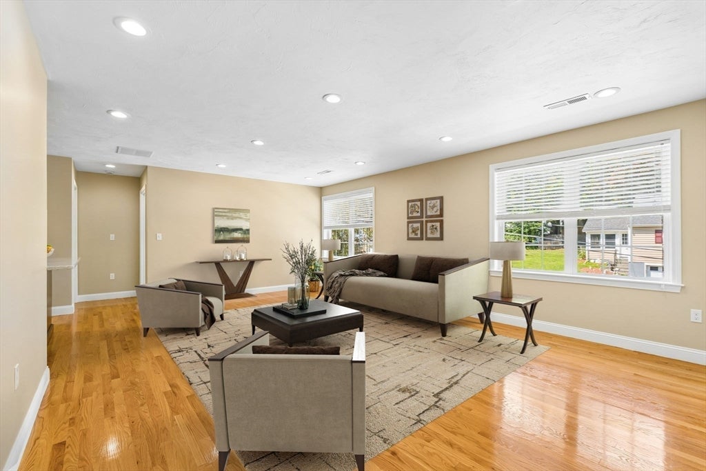 71 Hillcrest Road, Marlborough, MA Photo #10