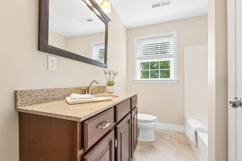 71 Hillcrest Road, Marlborough, MA Photo #17