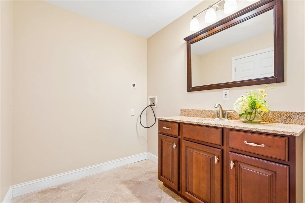 71 Hillcrest Road, Marlborough, MA Photo #11
