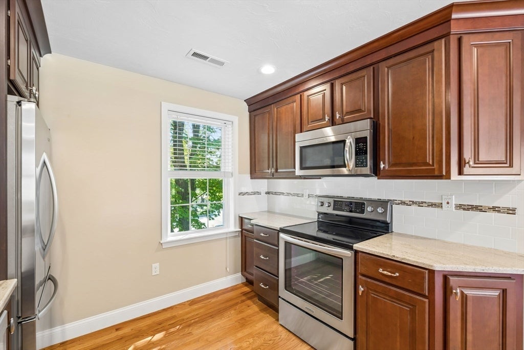 71 Hillcrest Road, Marlborough, MA Photo #8
