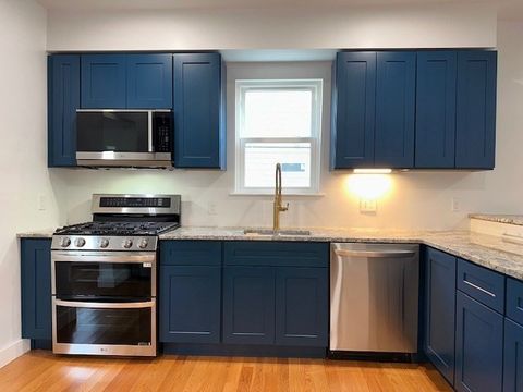 Photo of 29 Catherine St #1, Boston, MA 02131 (MLS # 73464123)