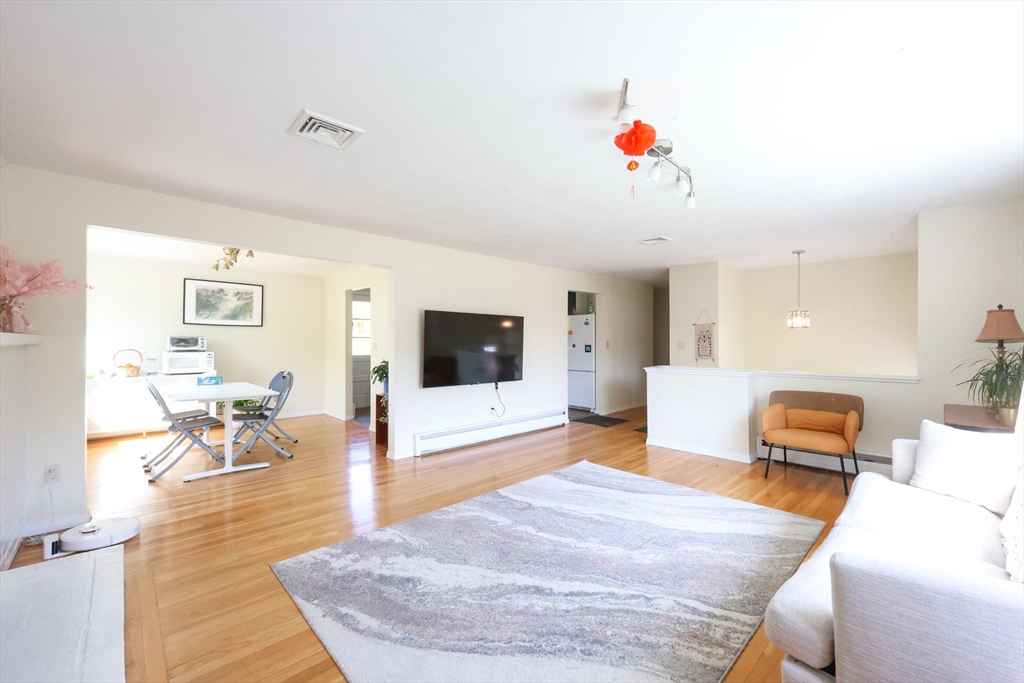 18 Tilden Rd