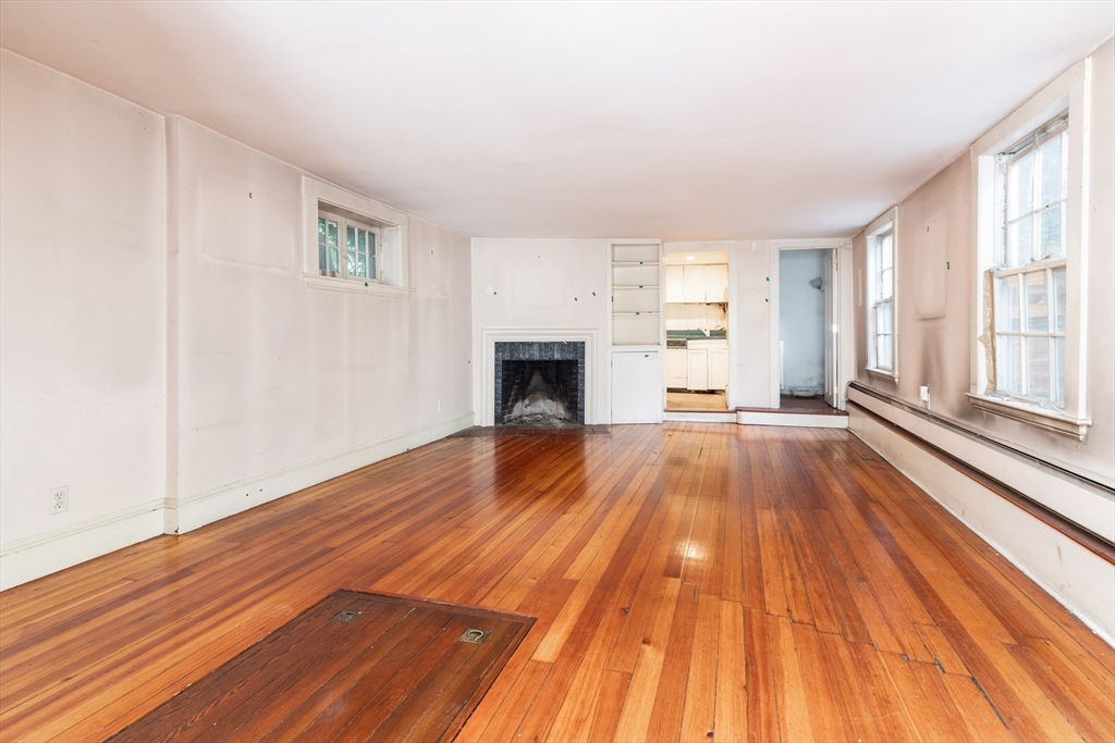 21A Pinckney