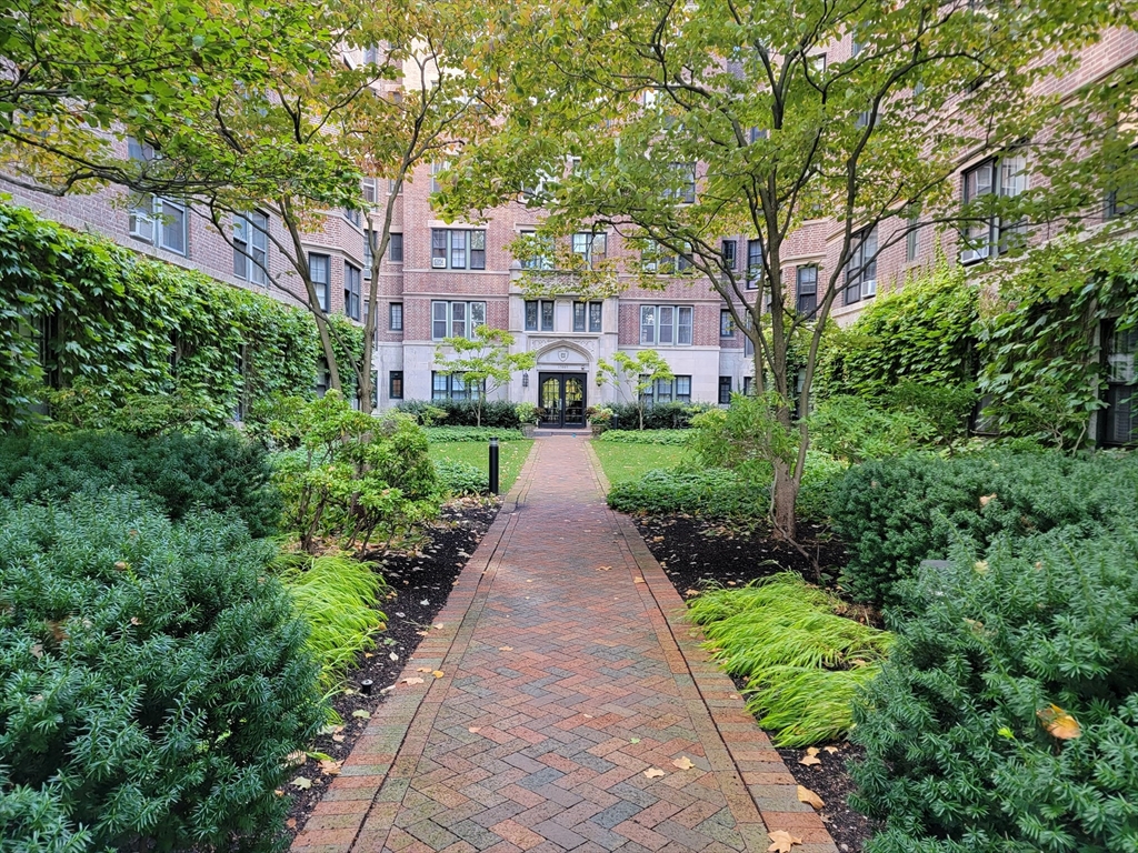 988 Memorial Drive 181