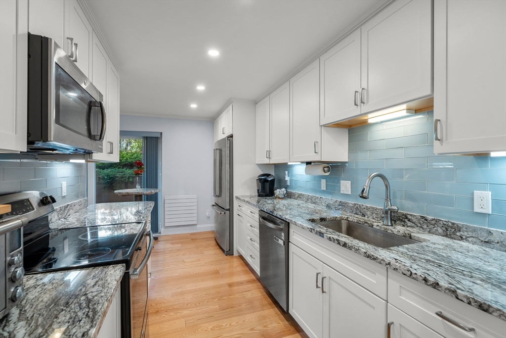 Photo of 1210 Greendale Ave, Needham, MA