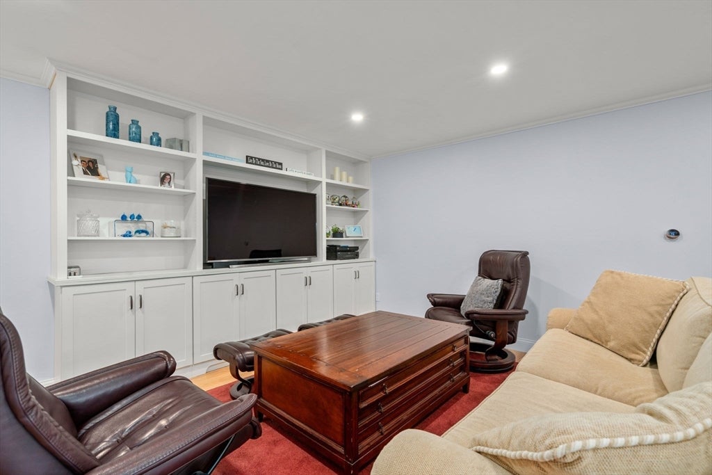 1210 Greendale Ave 311