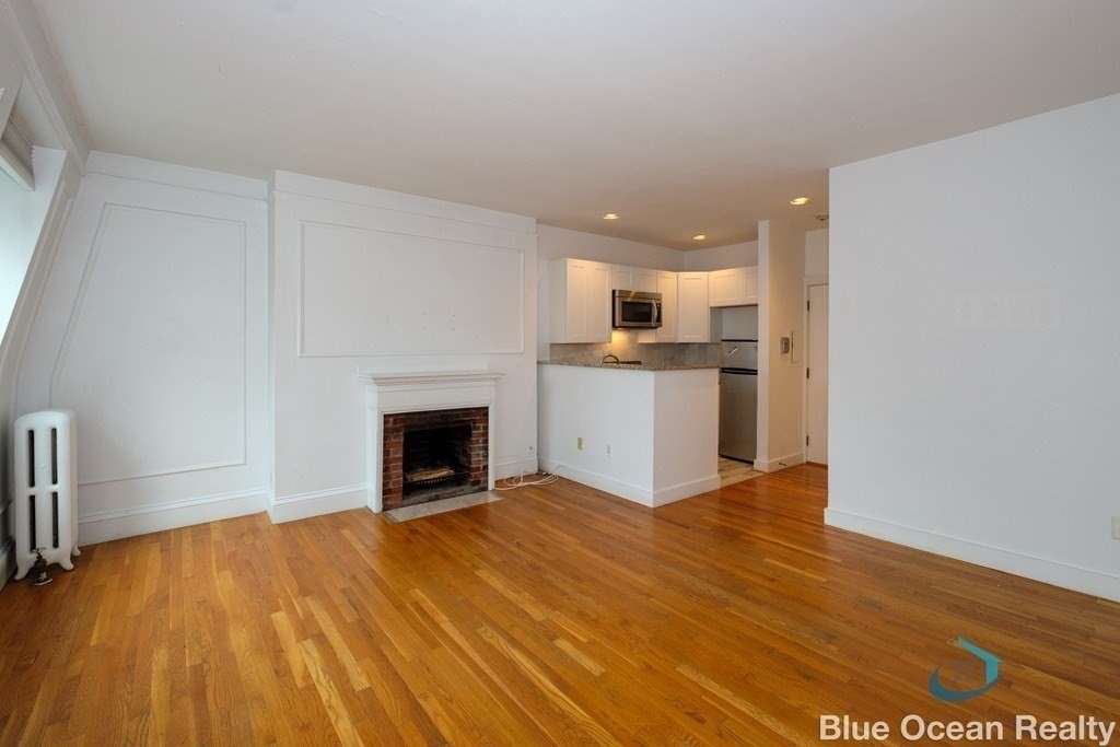 235 Beacon St 10