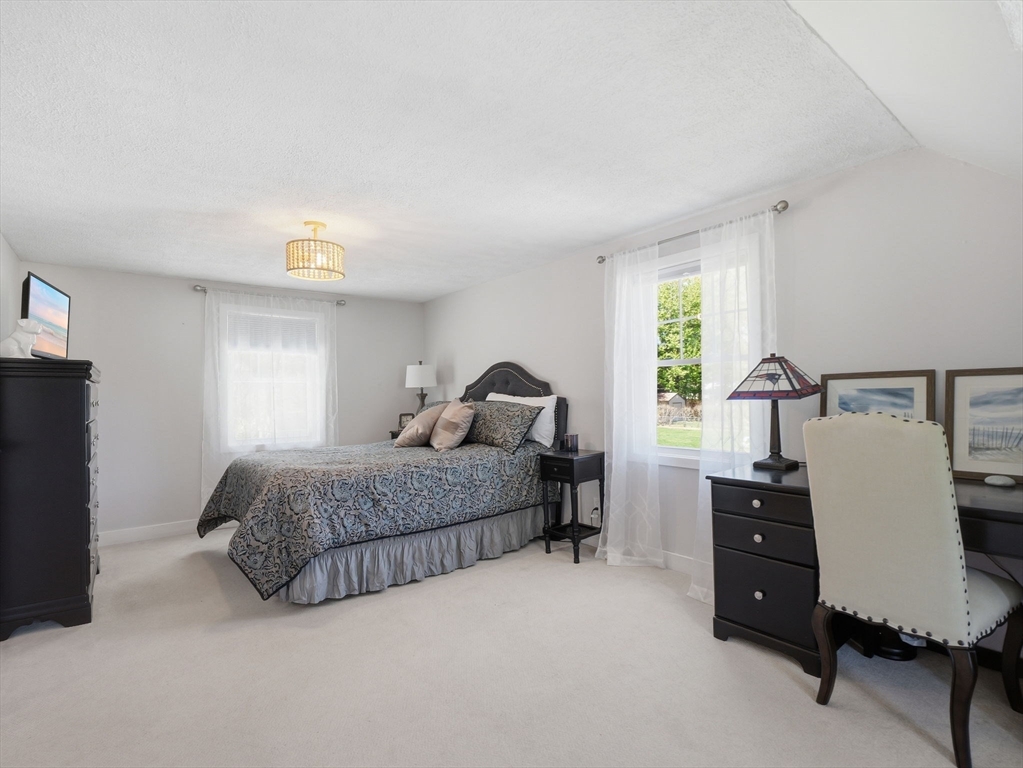 14 Walnut Rd, Chelmsford, MA Photo #24