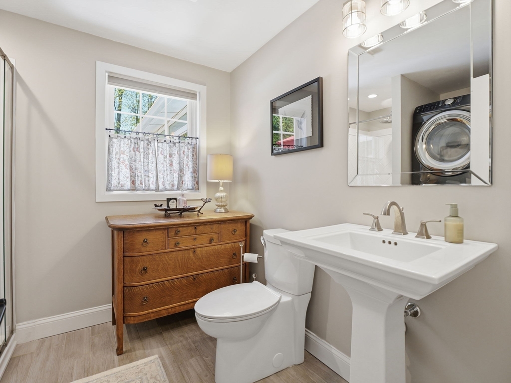 14 Walnut Rd, Chelmsford, MA Photo #18