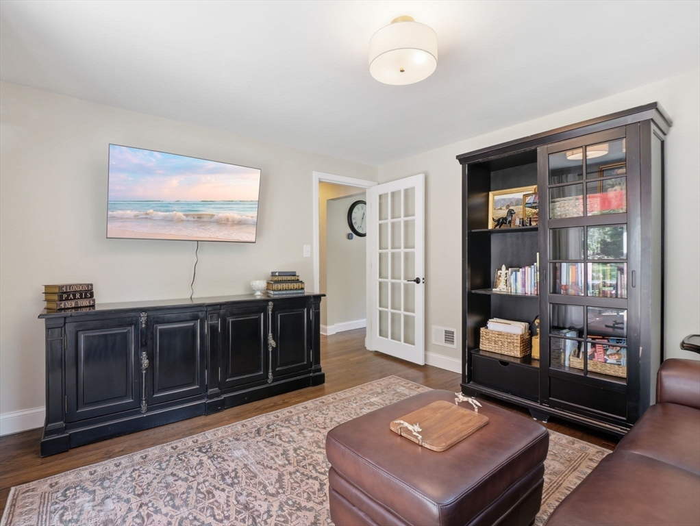 14 Walnut Rd, Chelmsford, MA Photo #16