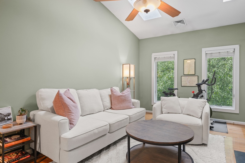 44 Bay Farm Rd. 44
