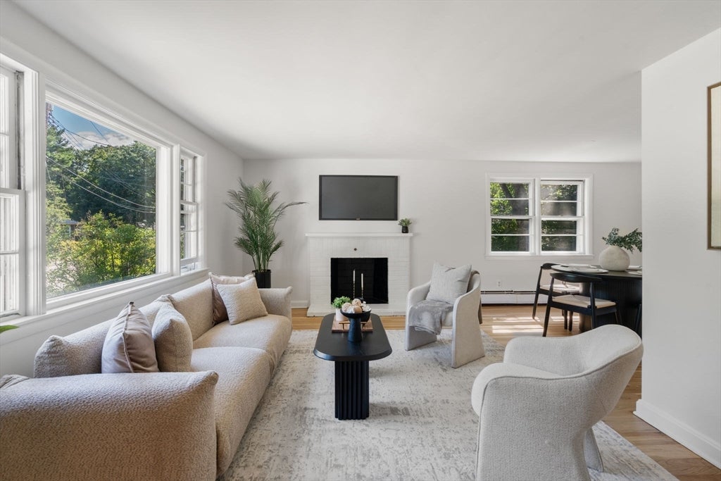 17 Paul Revere Road