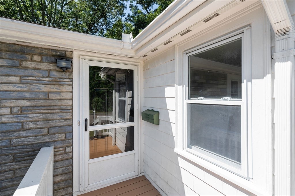17 Paul Revere Road