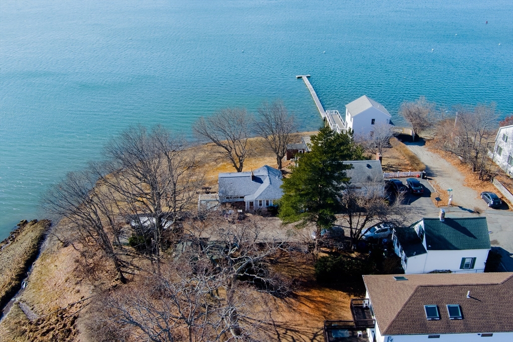55 Riverbank Rd