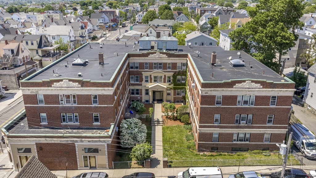 8 Walnut St 28