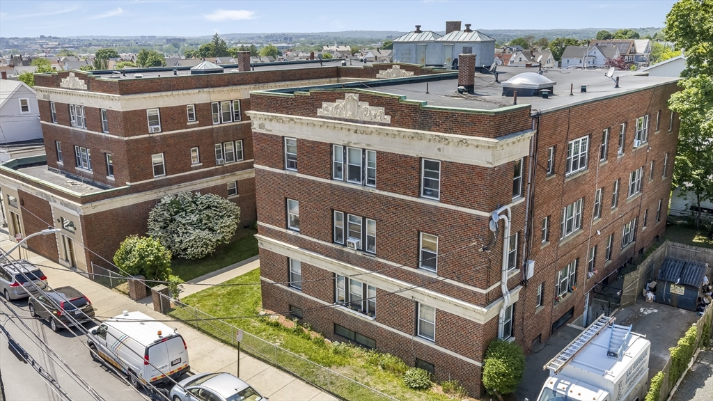 8 Walnut St 28
