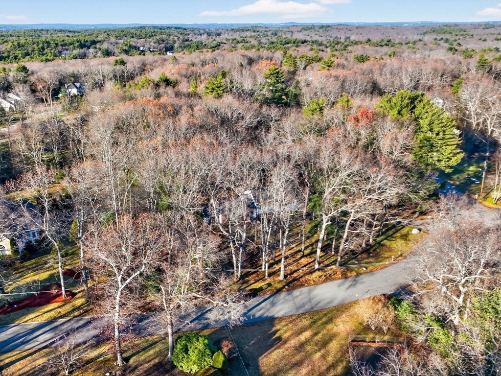 Dover, Massachusetts 02030, United States, 4 Bedrooms Bedrooms, ,3 BathroomsBathrooms,Residential,Pending,250832