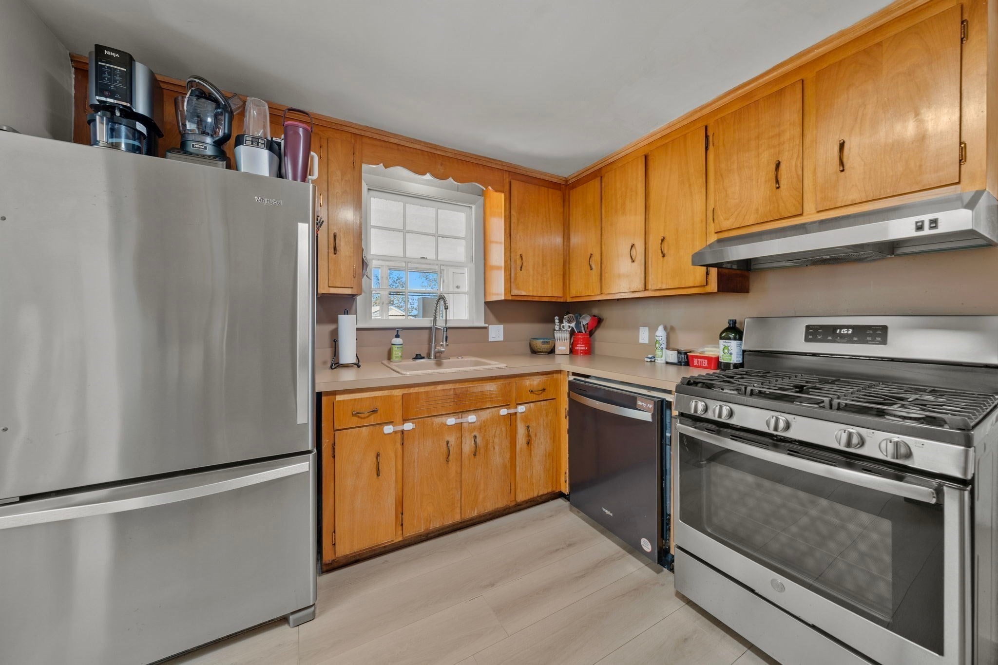 18 Thompson Ln, Lynn, MA Photo #12