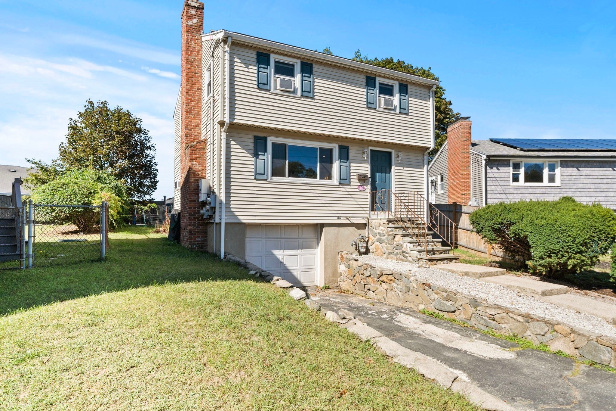 18 Thompson Ln, Lynn, MA Photo #3