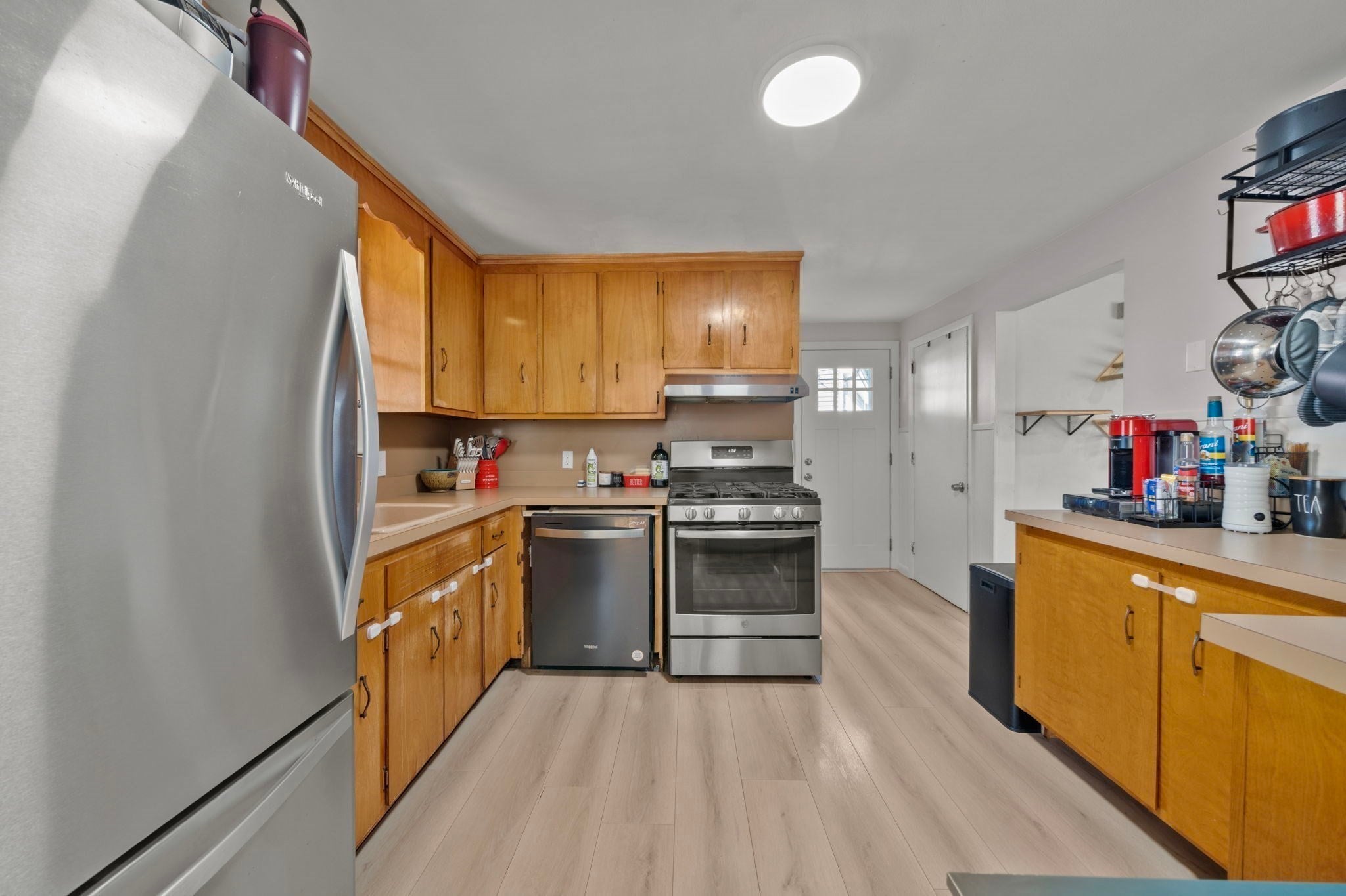 18 Thompson Ln, Lynn, MA Photo #11