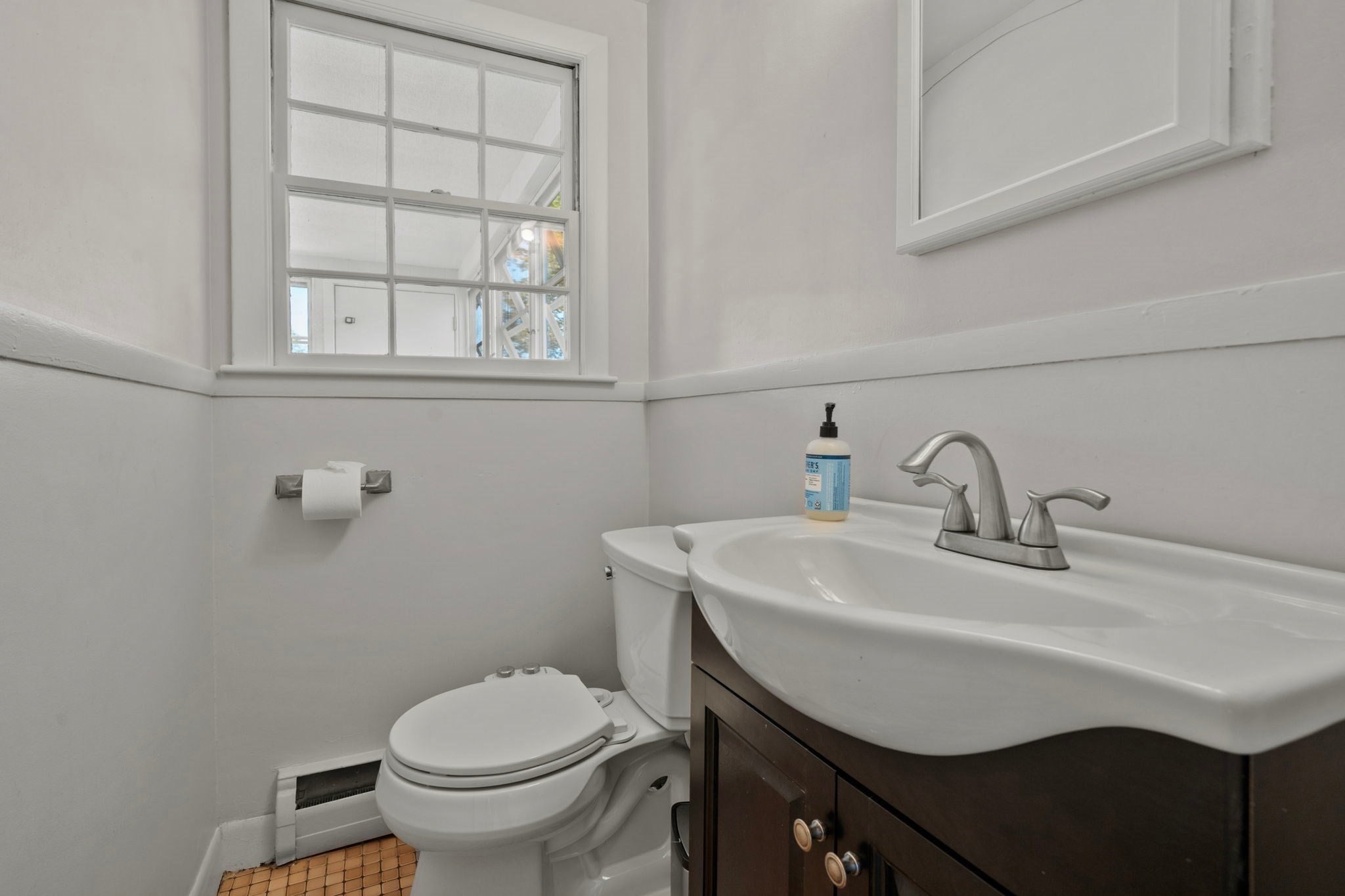 18 Thompson Ln, Lynn, MA Photo #22