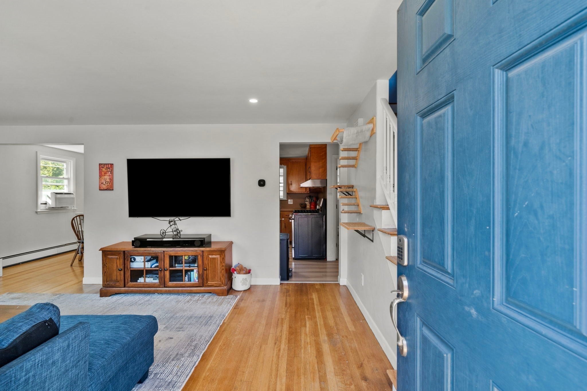 18 Thompson Ln, Lynn, MA Photo #6